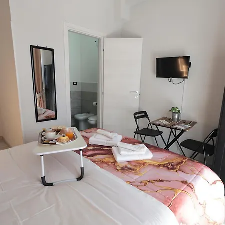 Nocleg ze śniadaniem A Cartulina E Napule Neapol