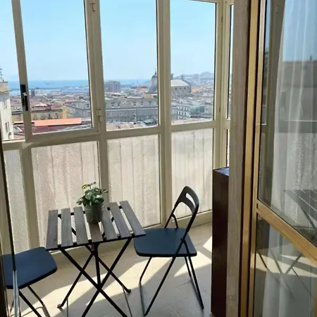 A Cartulina E Napulè Attico Con Vista Porto Ascensore Colazione Inclusa Nel Cuore Autentico Di A 5 Minuti Dalla Stazione E Dal Centro Storico Ac Bed & Breakfast