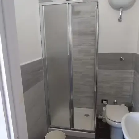 A Cartulina E Napulè Attico Con Vista Porto Ascensore Colazione Inclusa Nel Cuore Autentico Di A 5 Minuti Dalla Stazione E Dal Centro Storico Ac 3*