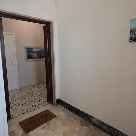 A Cartulina E Napulè Attico Con Vista Porto Ascensore Colazione Inclusa Nel Cuore Autentico Di A 5 Minuti Dalla Stazione E Dal Centro Storico Ac Bed & Breakfast