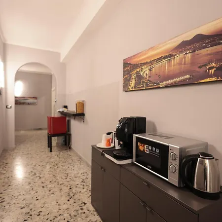 A Cartulina E Napulè Attico Con Vista Porto Ascensore Colazione Inclusa Nel Cuore Autentico Di A 5 Minuti Dalla Stazione E Dal Centro Storico Ac Bed & Breakfast Napoli