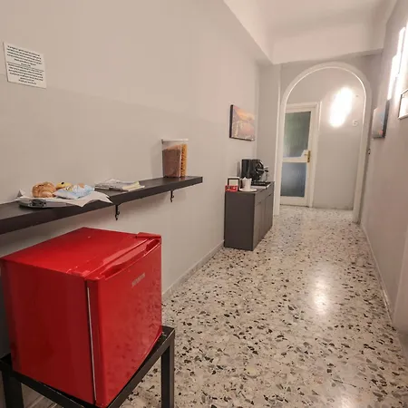 A Cartulina E Napulè Attico Con Vista Porto Ascensore Colazione Inclusa Nel Cuore Autentico Di A 5 Minuti Dalla Stazione E Dal Centro Storico Ac 3*