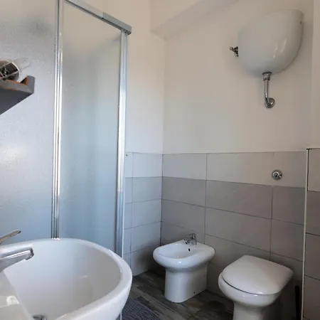 A Cartulina E Napulè Attico Con Vista Porto Ascensore Colazione Inclusa Nel Cuore Autentico Di A 5 Minuti Dalla Stazione E Dal Centro Storico Ac
