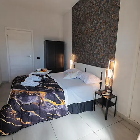A Cartulina E Napulè Attico Con Vista Porto Ascensore Colazione Inclusa Nel Cuore Autentico Di A 5 Minuti Dalla Stazione E Dal Centro Storico Ac Bed & Breakfast 3*