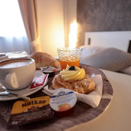 A Cartulina E Napule فندق مبيت وإفطار نابولي